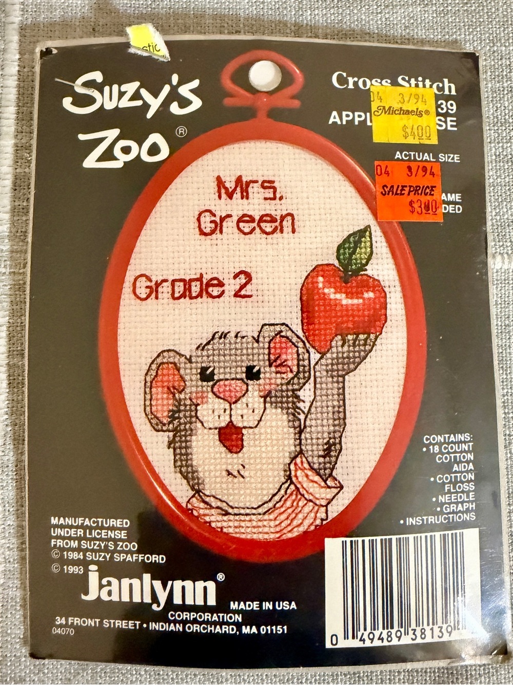Suzy’s Zoo Teacher Apple Mouse Framed Cross Stitch Kit